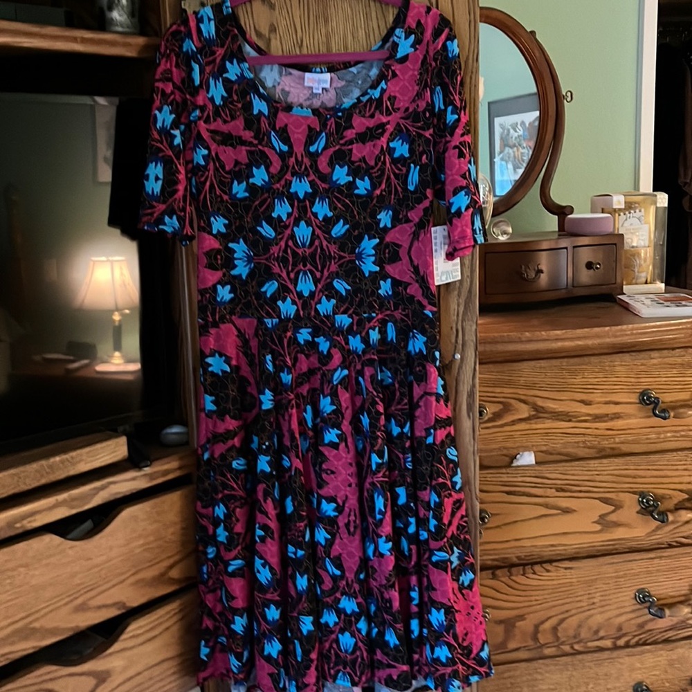 LuLaRoe Nicole Short Sleeve Pullover Print Dress